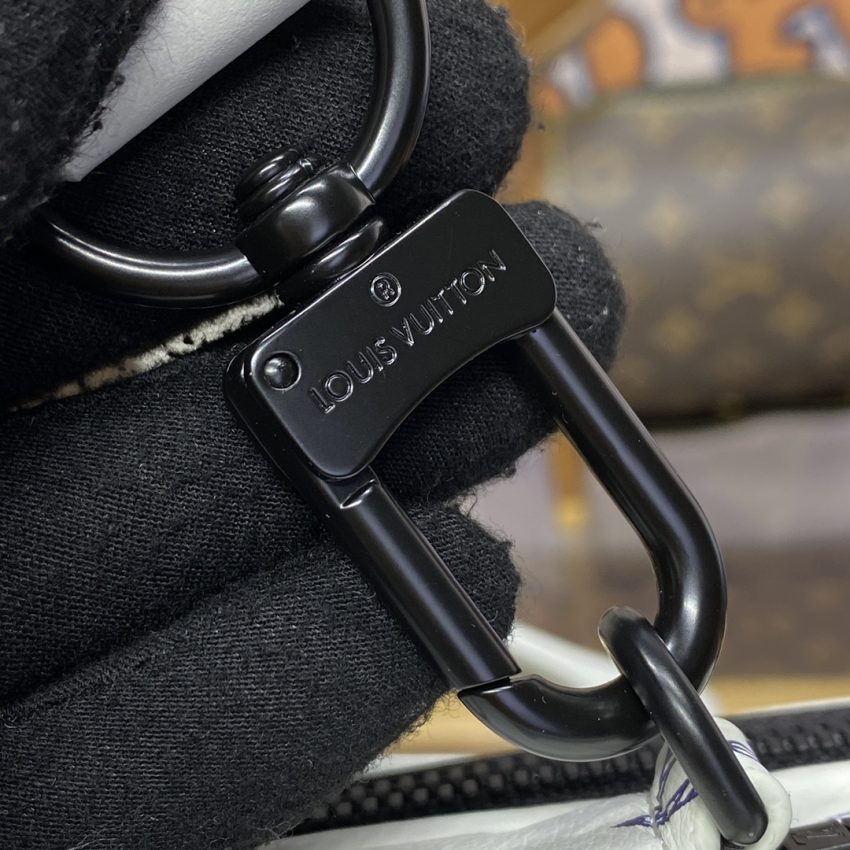 louis vuitton alpha messenger white canvas 8