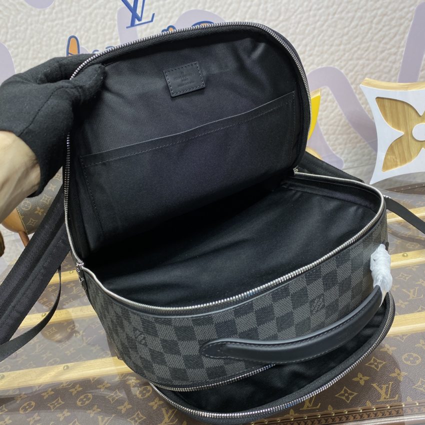louis vuitton avenue backpack grid 3
