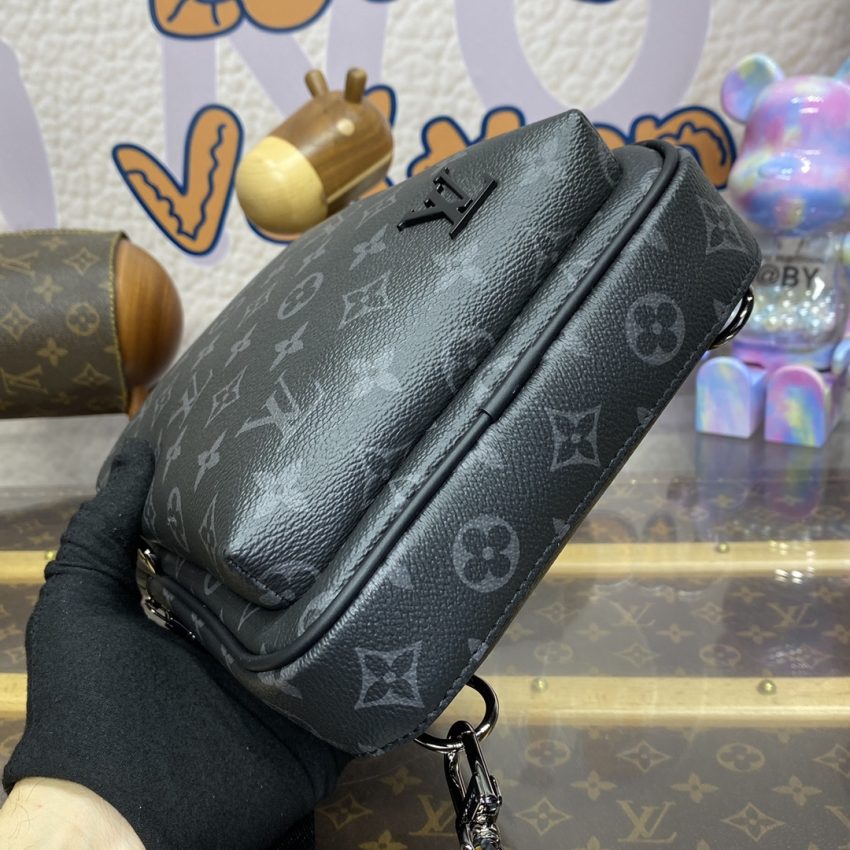 louis vuitton avenue slingbag black 6