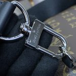 louis vuitton avenue slingbag brown 9