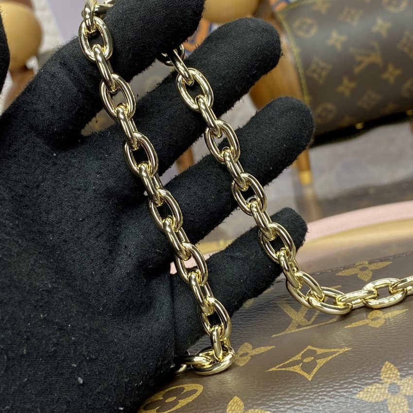 louis vuitton bloom pouch 3