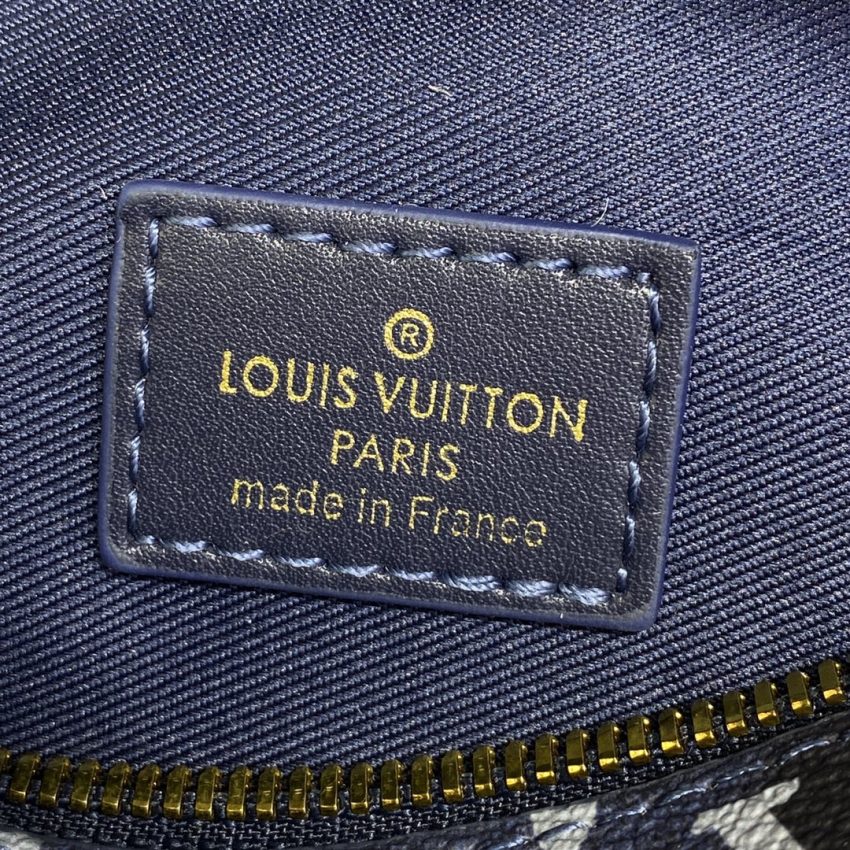 louis vuitton bumbag discovery blue fire 2