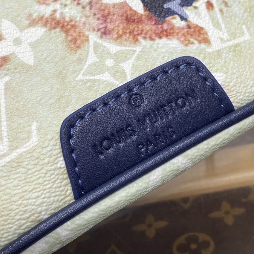 louis vuitton bumbag discovery blue fire 9