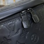 louis vuitton bumbag discovery full black 2