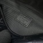 louis vuitton bumbag discovery full black 3