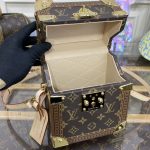 louis vuitton camera box brown classic 7