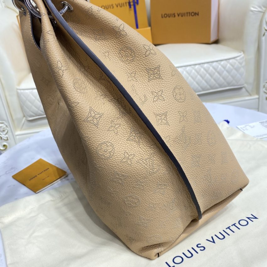louis vuitton carmel beige 4