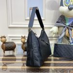 louis vuitton carry all black 2