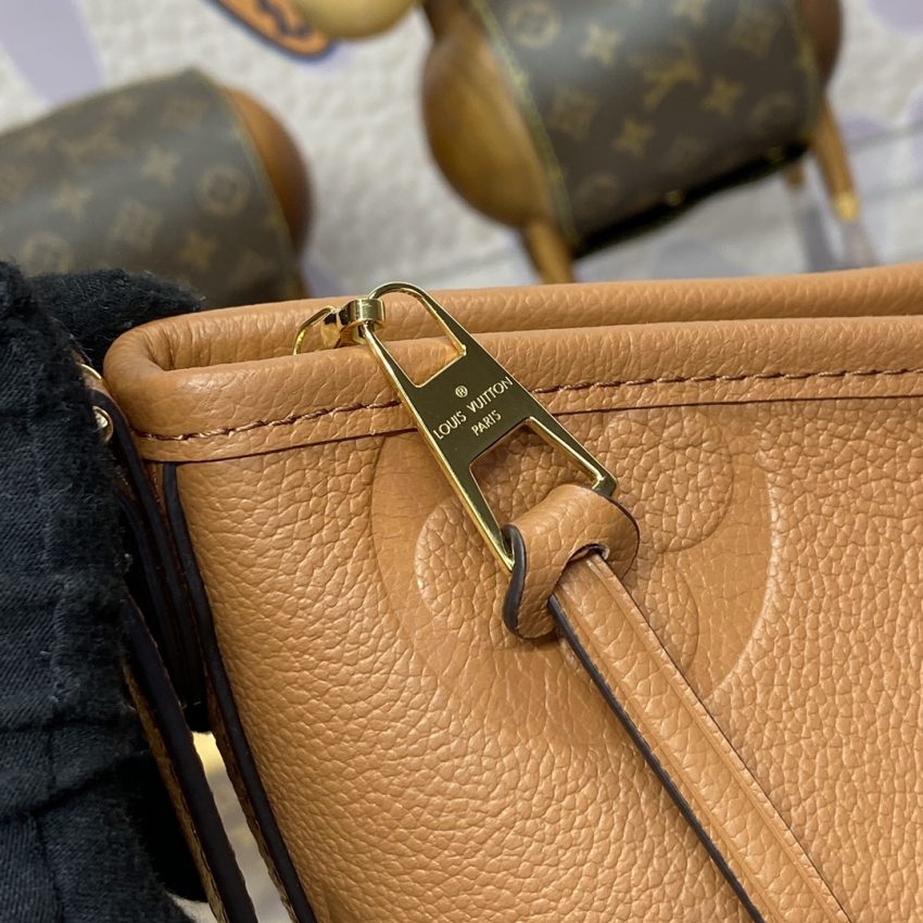 louis vuitton carry all pm brown 9
