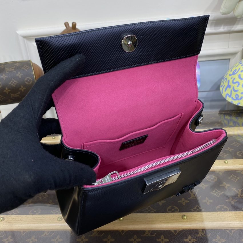 louis vuitton cluny mini black 2