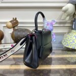 louis vuitton cluny mini black 5