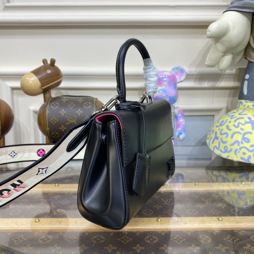 louis vuitton cluny mini black 5
