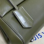 louis vuitton cluny mini green 3