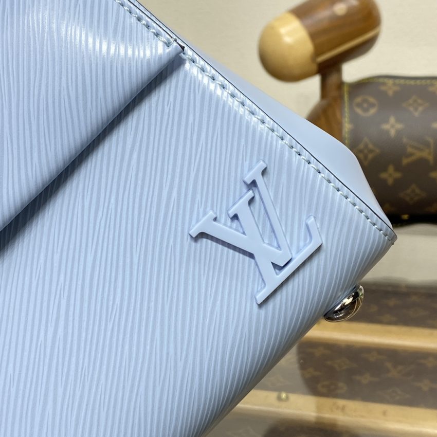 louis vuitton cluny mini sky blue 5