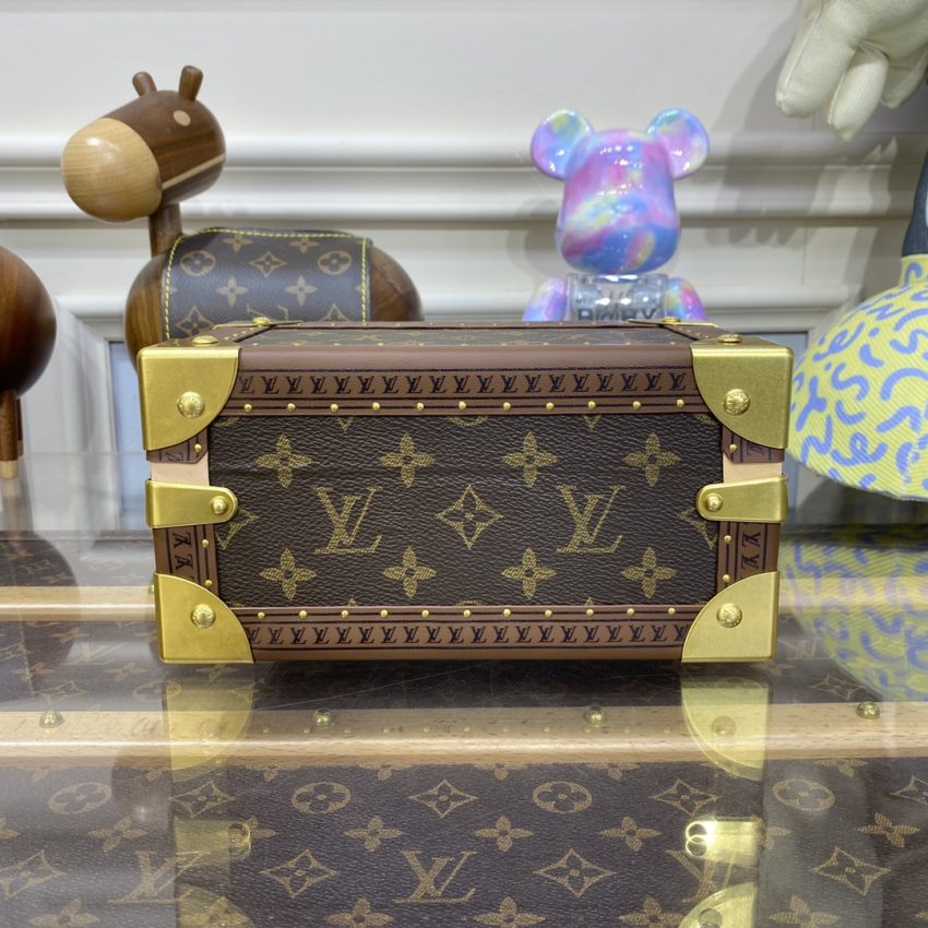 louis vuitton coffret tresor 24 red 2