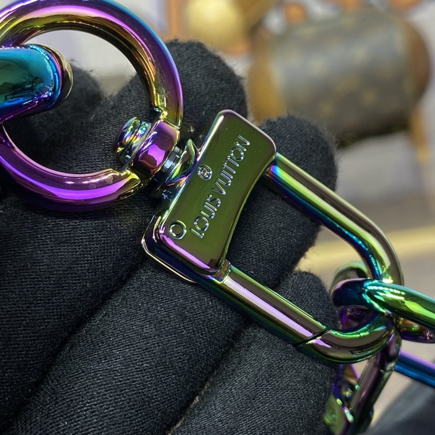 louis vuitton coussin black purple 6