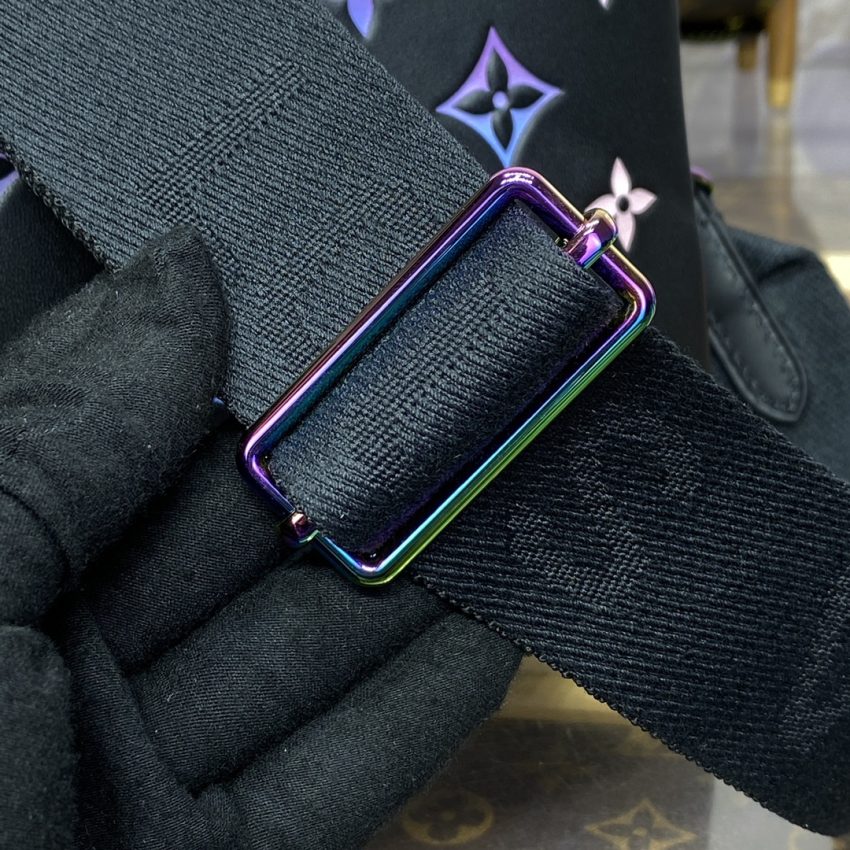 louis vuitton coussin black purple 9