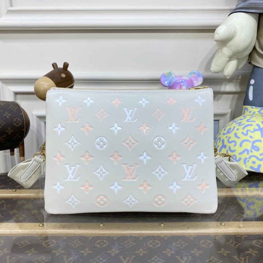 louis vuitton coussin light blue 5