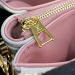 louis vuitton coussin light blue 6