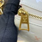 louis vuitton coussin light blue 8