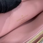 louis vuitton coussin light blue 9