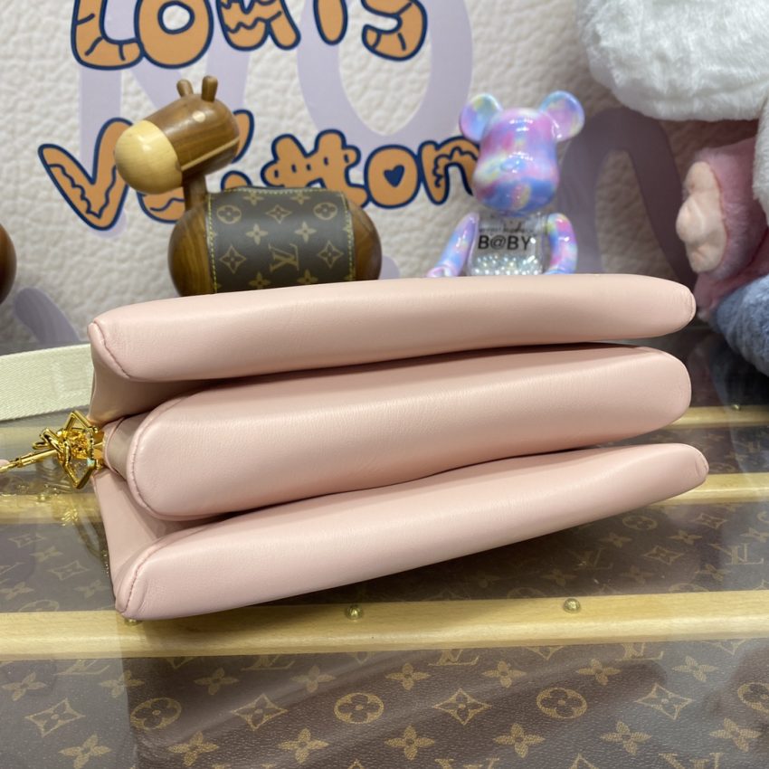 louis vuitton coussin pink 7