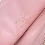 louis vuitton coussin white orange 8
