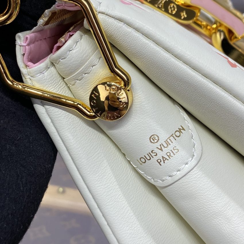 louis vuitton coussin white orange 9