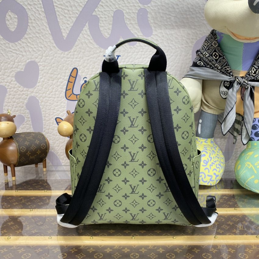 louis vuitton discovery backpack green 10