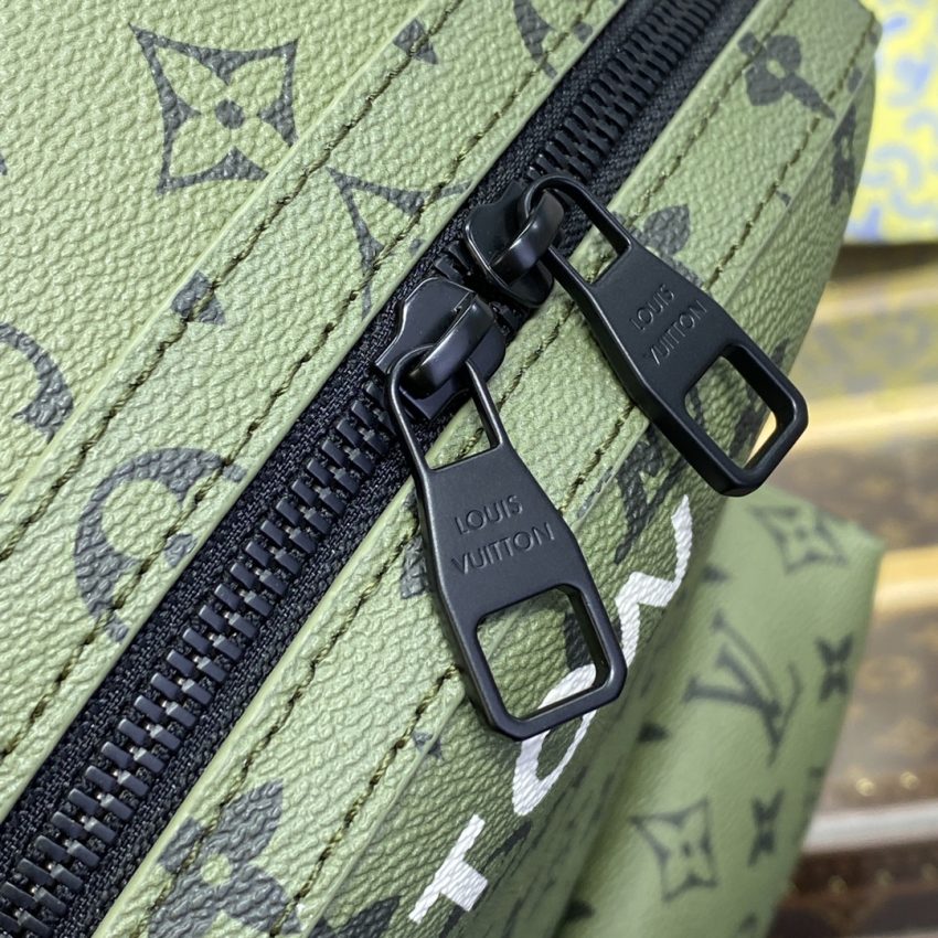 louis vuitton discovery backpack green 5