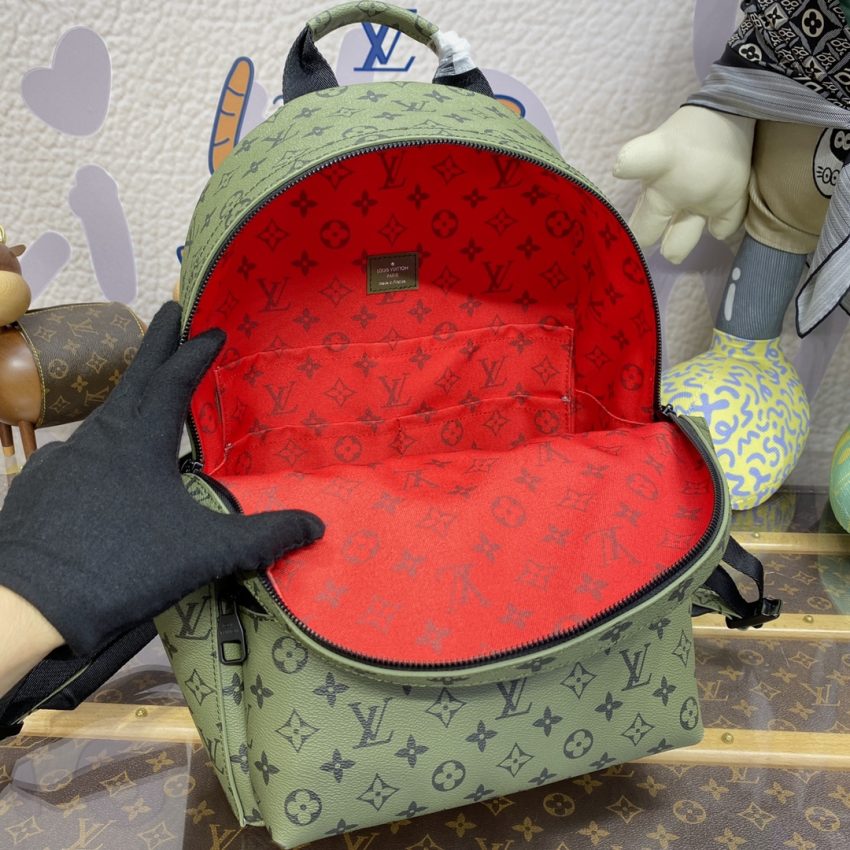 louis vuitton discovery backpack green 7