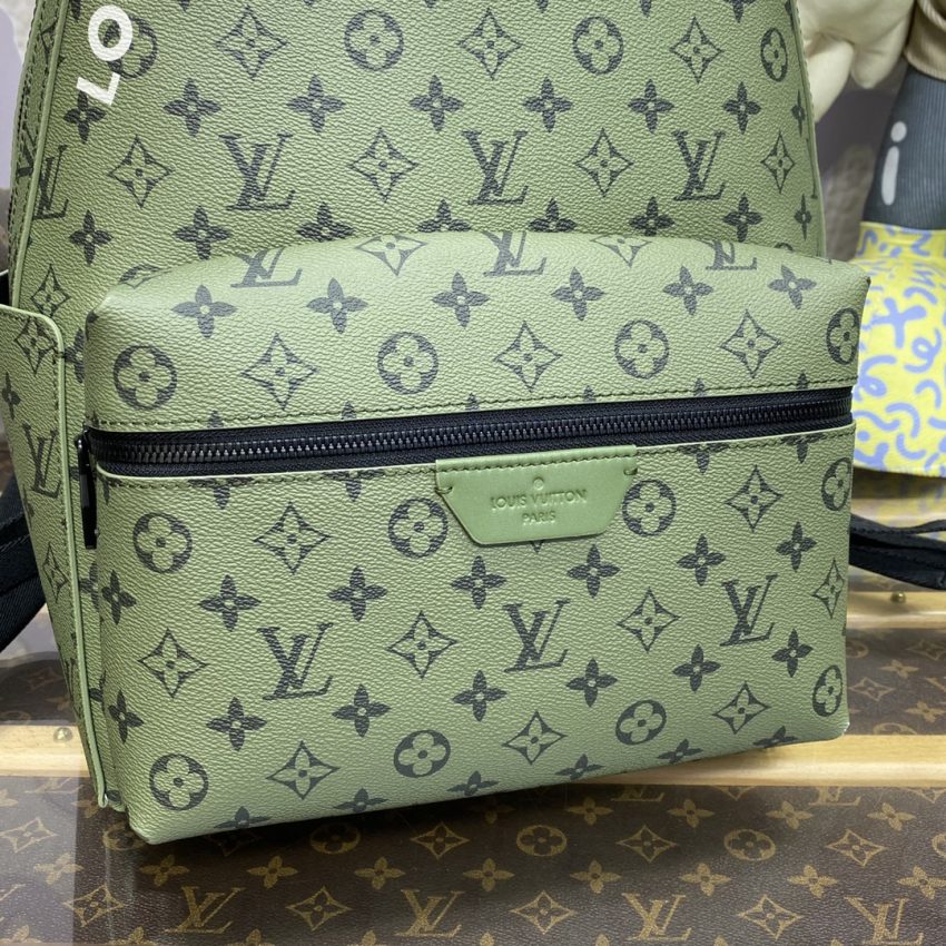 louis vuitton discovery backpack green 9