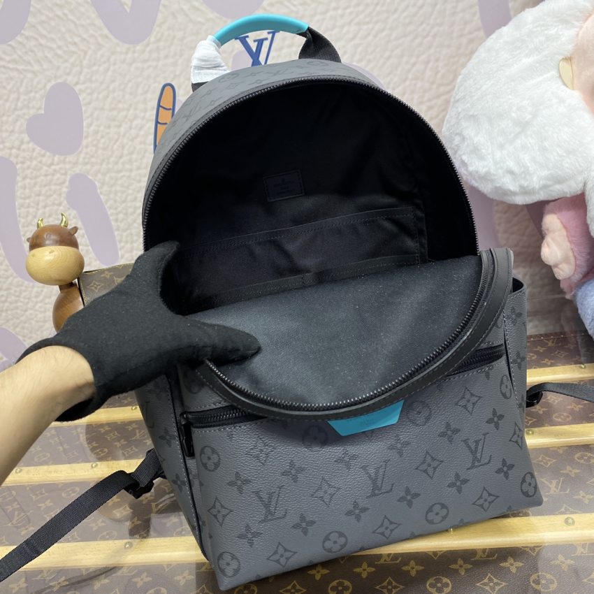 louis vuitton discovery backpack grey 6