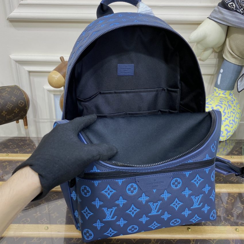 louis vuitton discovery backpack light blue 2