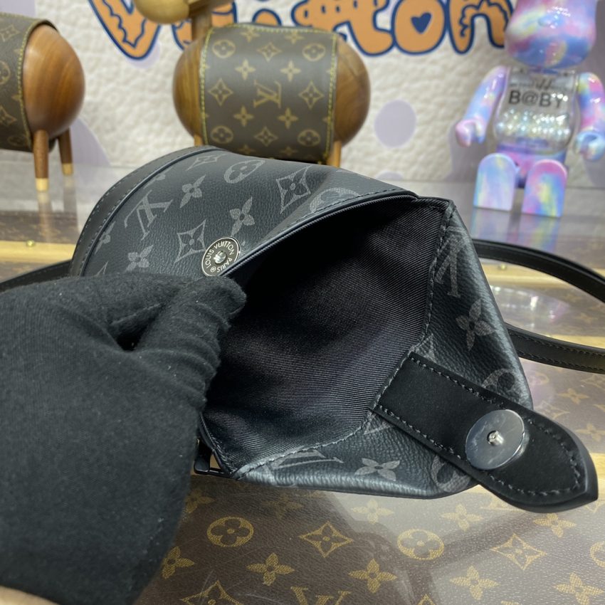 louis vuitton envelope pouch black 7