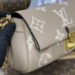 louis vuitton favorite beige 7