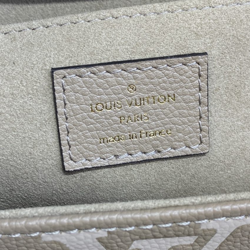 louis vuitton favorite beige 9