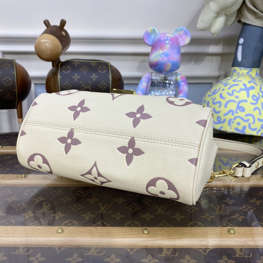 louis vuitton favorite purple white 2