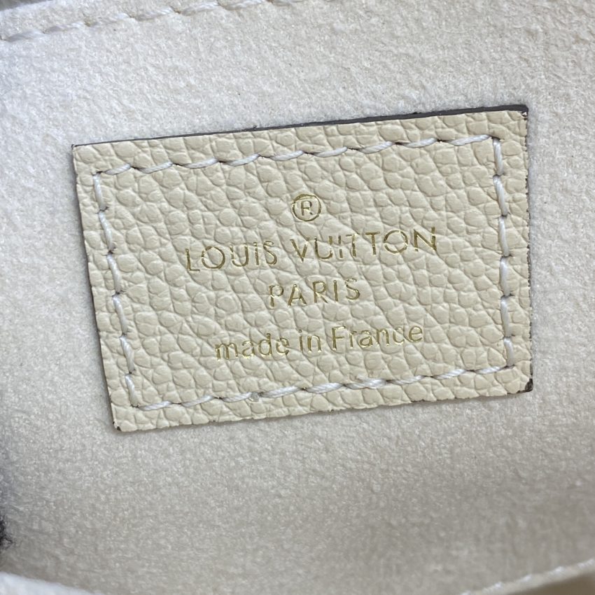 louis vuitton favorite purple white 3
