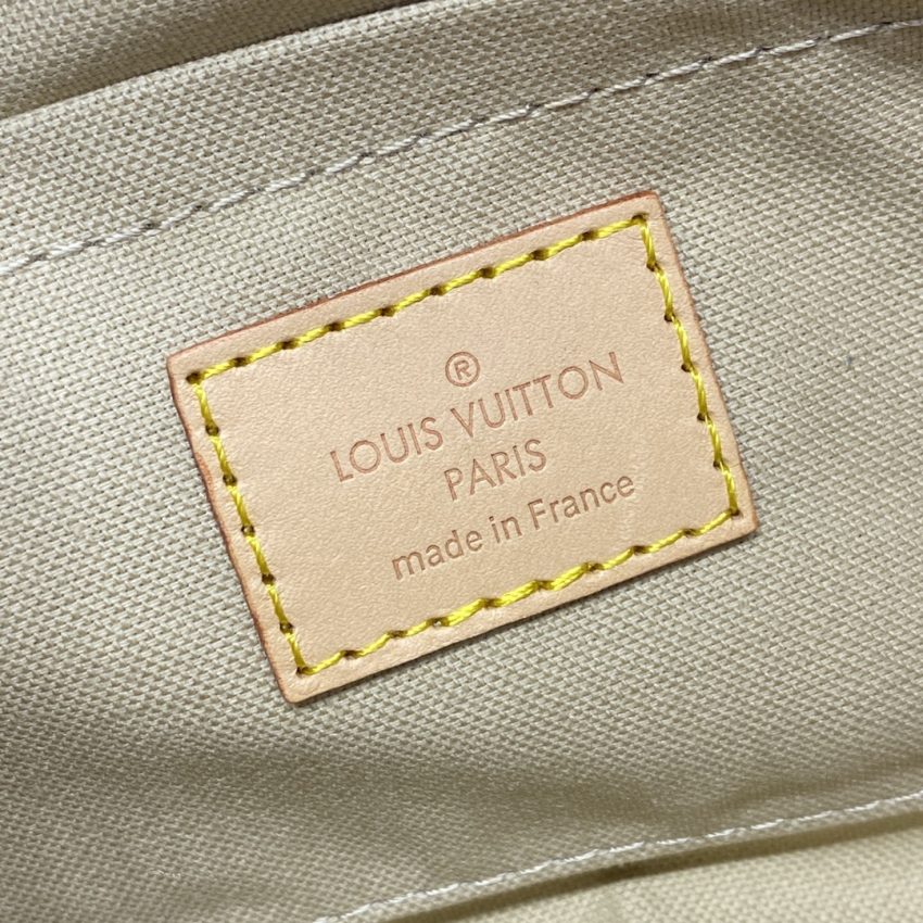 louis vuitton favorite white grid 3