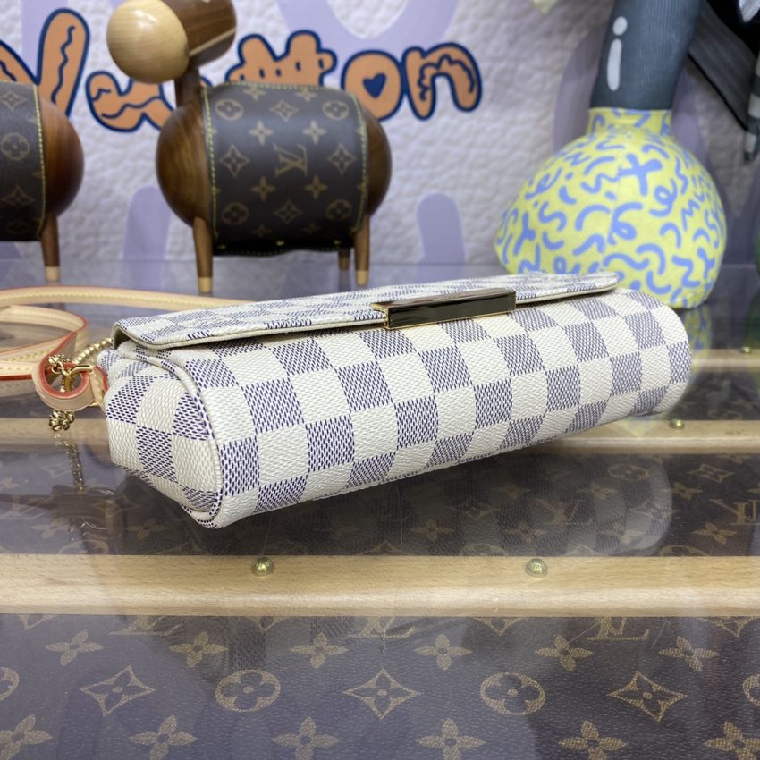 louis vuitton favorite white grid 5