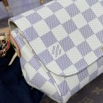 louis vuitton favorite white grid 8