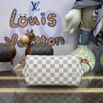 louis vuitton favorite white grid 9