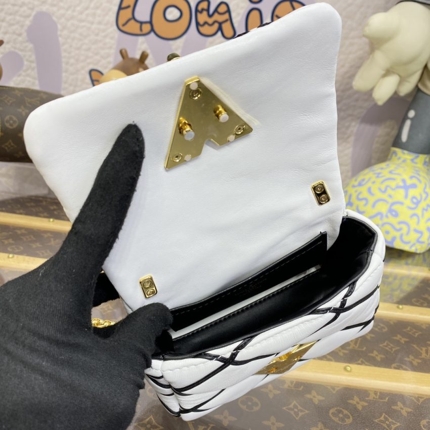 louis vuitton go 14 pico white 4