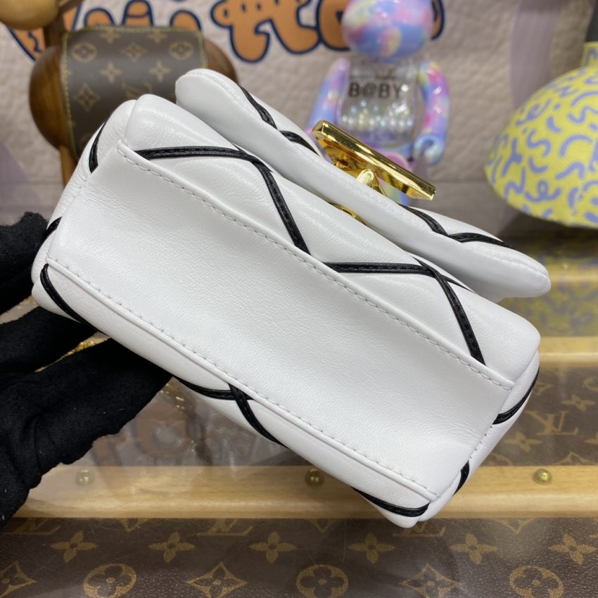 louis vuitton go 14 pico white 9