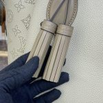 louis vuitton humea beige 3
