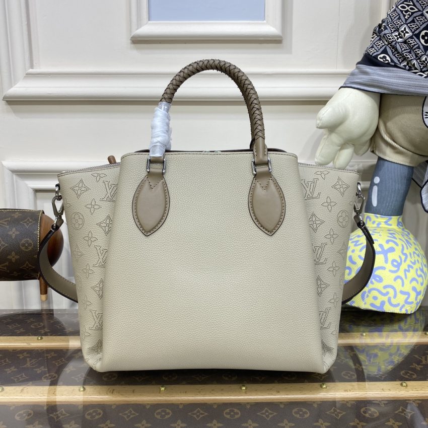 louis vuitton humea beige 5