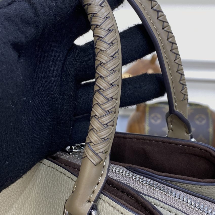 louis vuitton humea beige 7