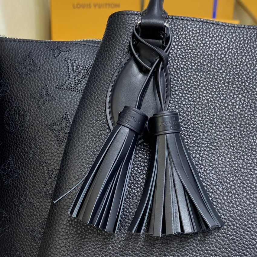 louis vuitton humea black 4