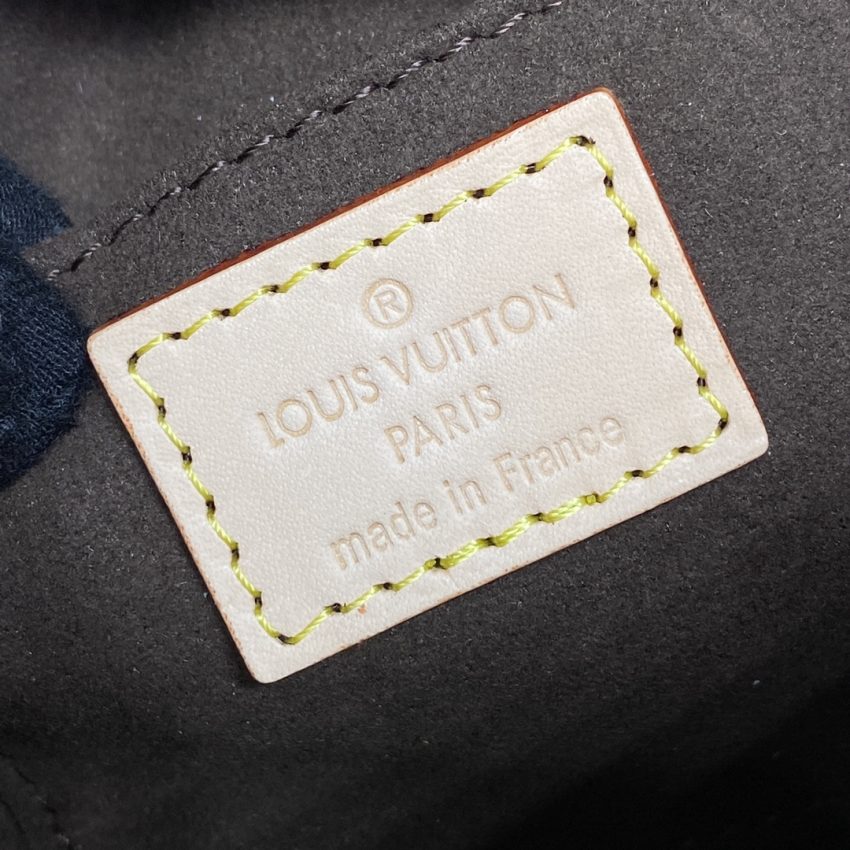 louis vuitton just in case 4